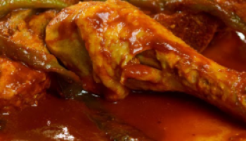 Pollo en tres chiles