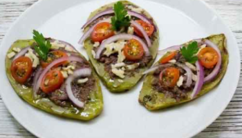 Tlacoyo de nopal Tlacoyo de nopal
