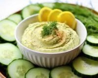 pepino hummus